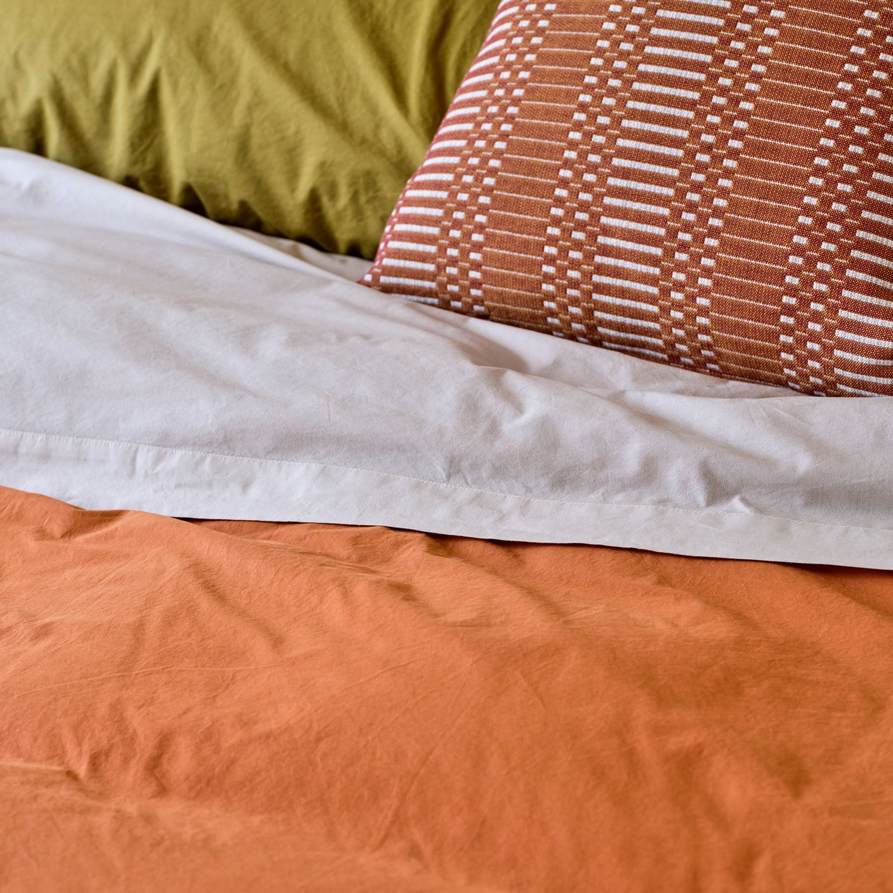 Percale Cotton Pillowcase in Plum Red (Set of 2)